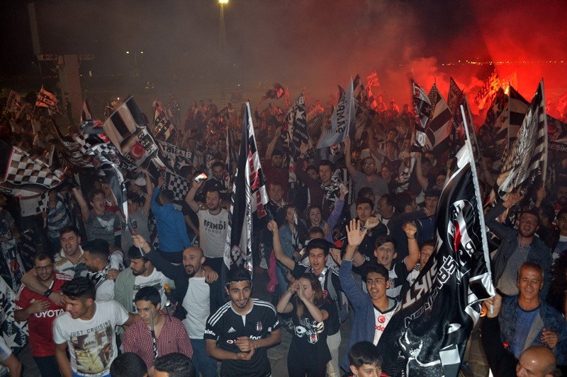 İzmir'de Beşiktaş coşkusu