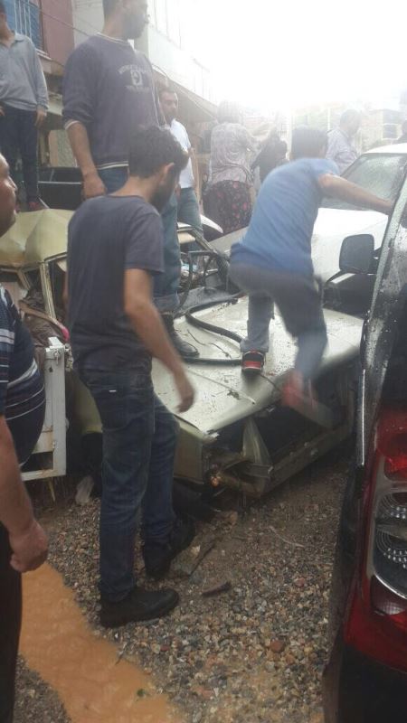 Şiddetli sağanak İzmir'i vurdu