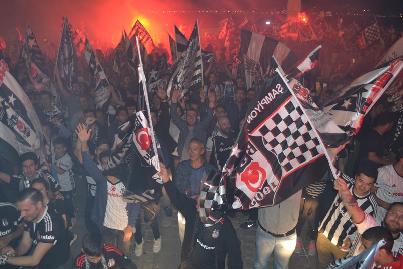 İzmir'de Beşiktaş coşkusu