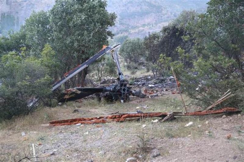 Türkiye şehitlerine ağlıyor