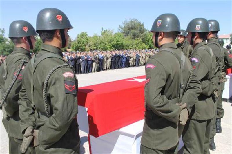 Şehitler son yolculuğuna uğurlanıyor