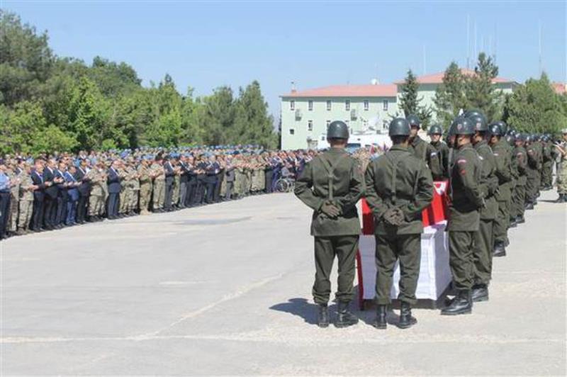 Şehitler son yolculuğuna uğurlanıyor