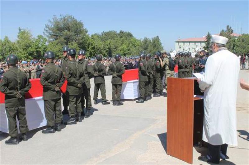 Şehitler son yolculuğuna uğurlanıyor