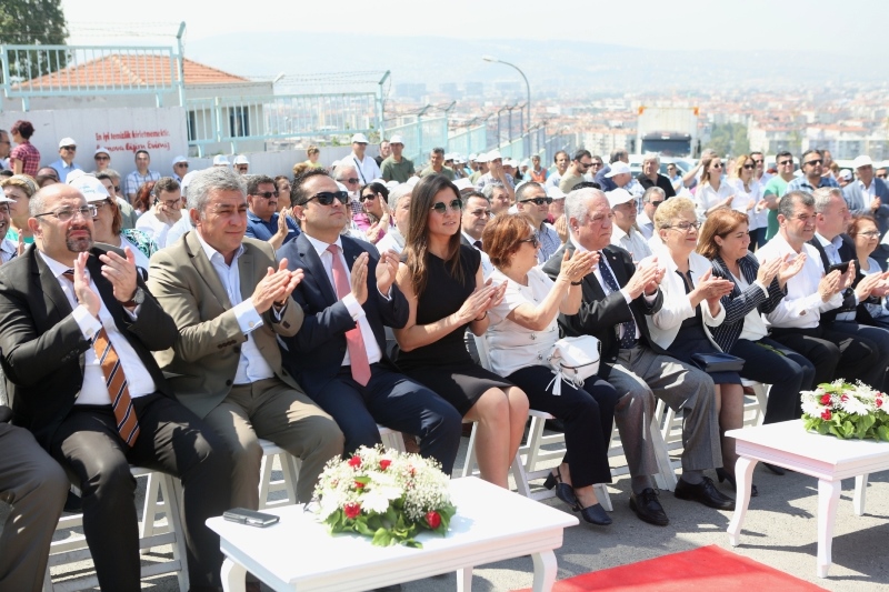Bornova'da Aydoğan'ı duygulandıran vefa
