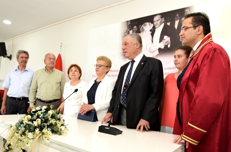 Bornova'da Aydoğan'ı duygulandıran vefa