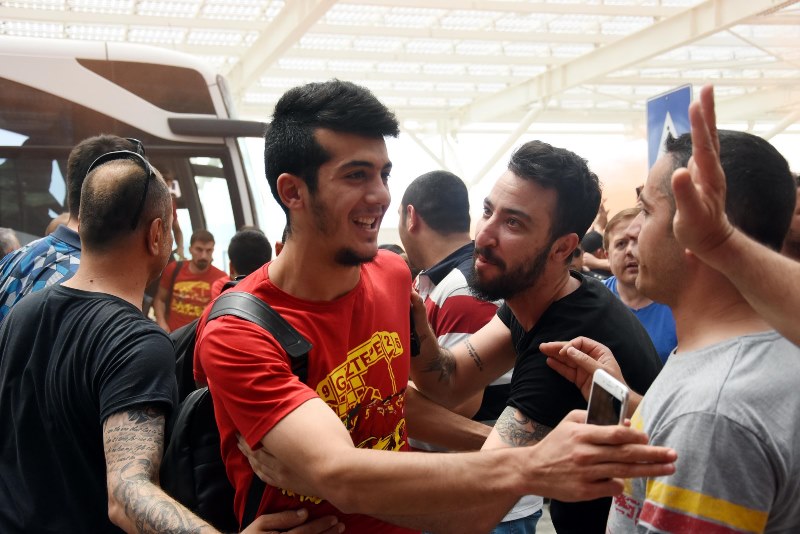 Göztepe şampiyon gibi uğurlandı