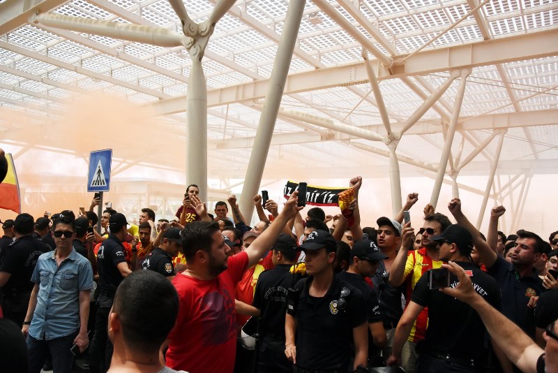Göztepe şampiyon gibi uğurlandı