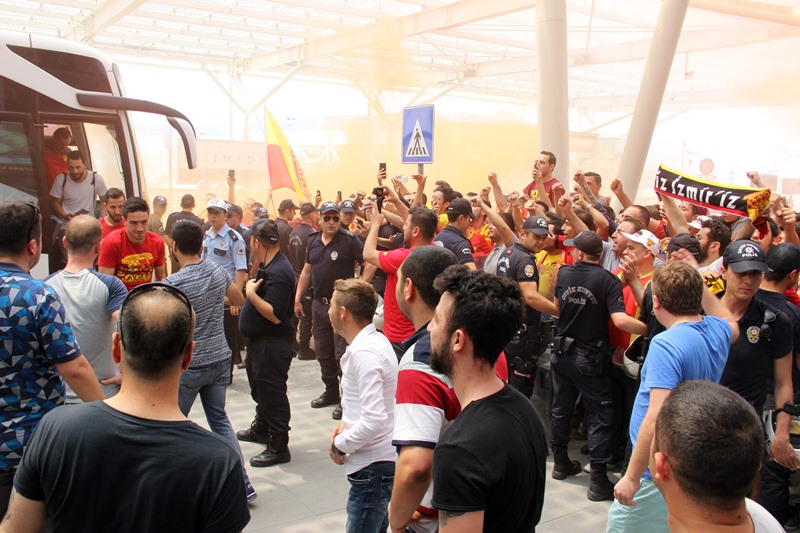 Göztepe şampiyon gibi uğurlandı