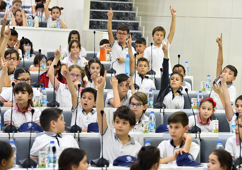 Çocuklar sordu, Başkan anlattı