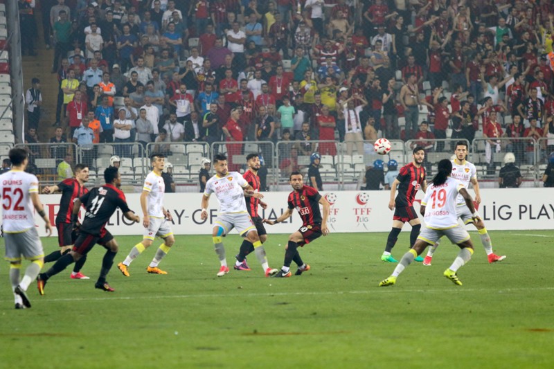 Göztepe Süper Lig’e yükseldi!