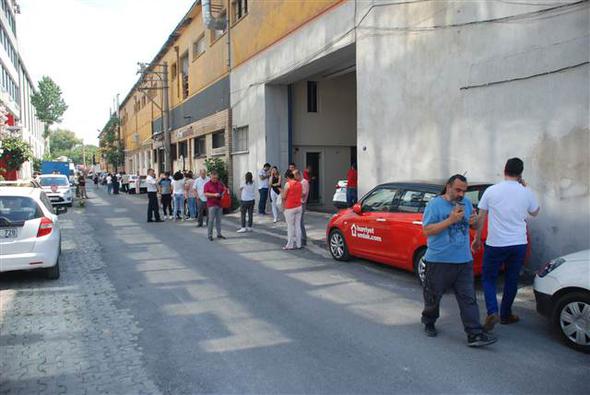 Deprem İzmir'de panik yarattı