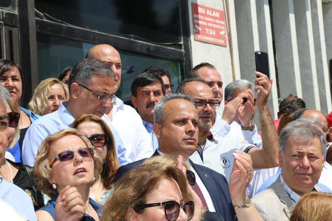 CHP 'adalet' için toplandı