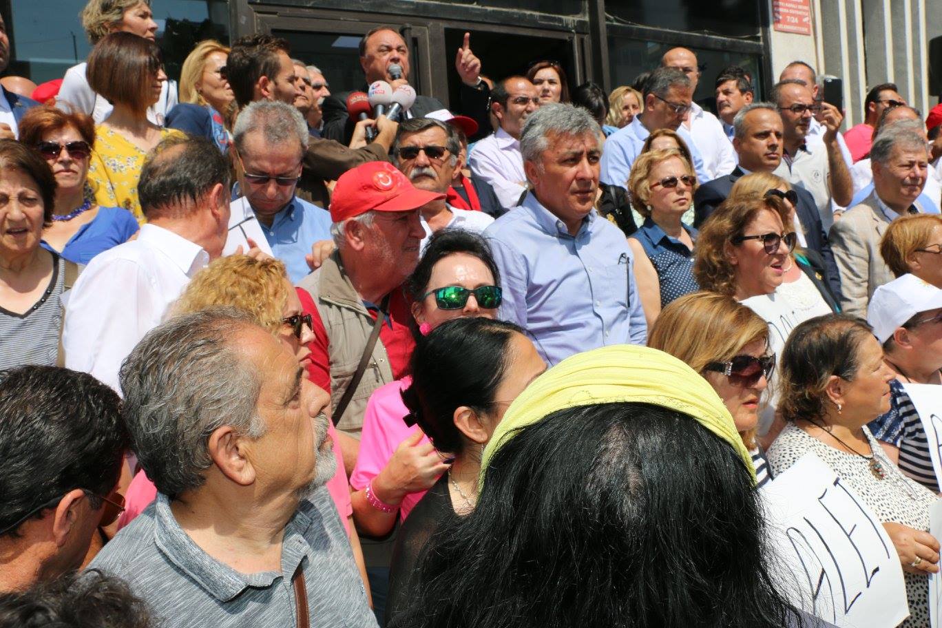 CHP 'adalet' için toplandı