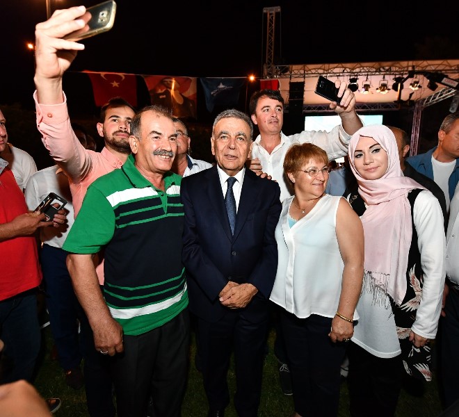 Kocaoğlu'yla özçekim yarışı