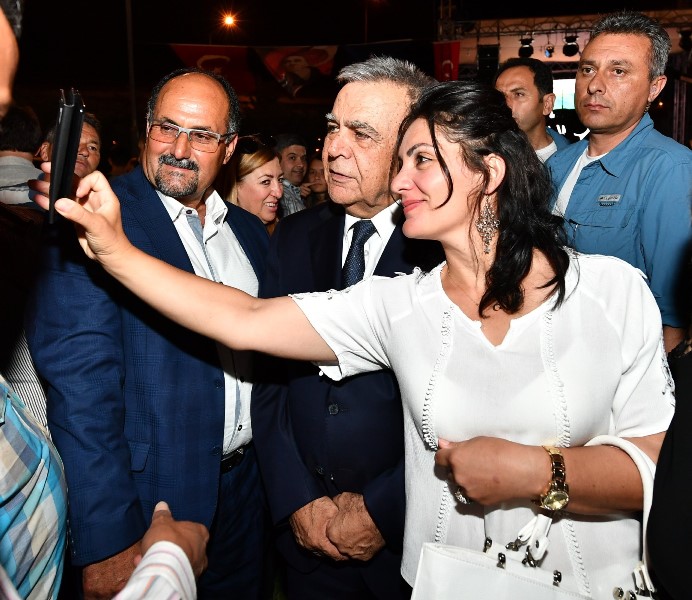 Kocaoğlu'yla özçekim yarışı
