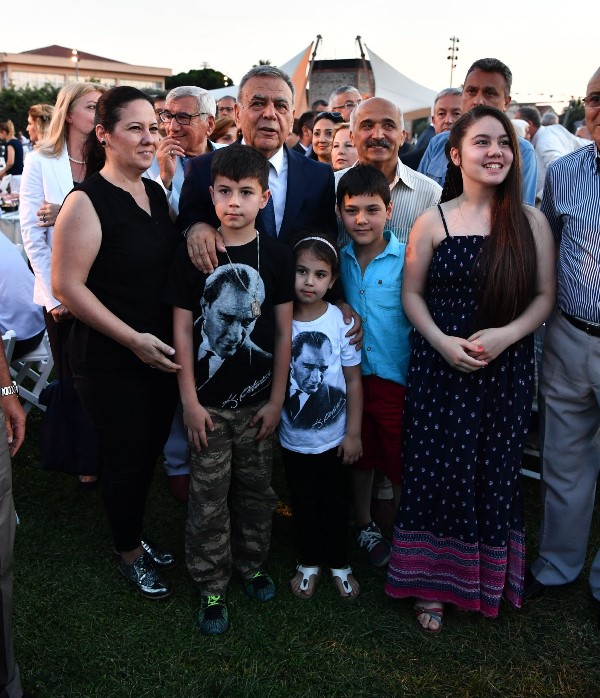 Kocaoğlu'yla özçekim yarışı