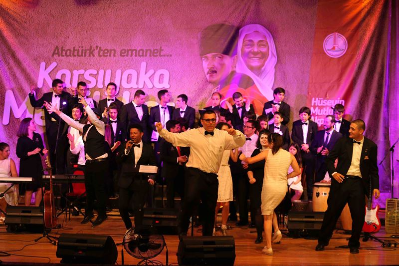 En büyük otizm korosu büyüledi