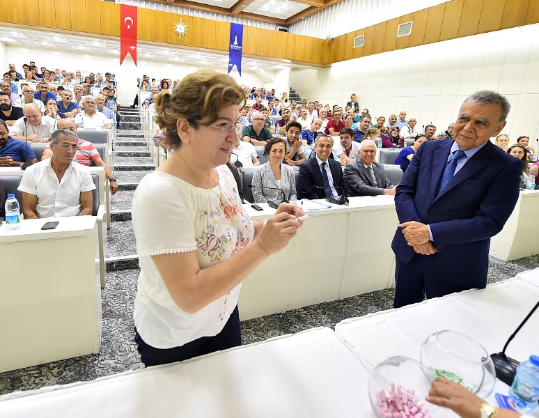 Uzundere'de yüzler gülüyor