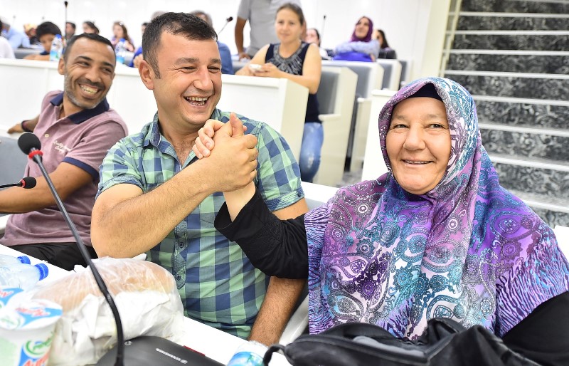 Uzundere'de yüzler gülüyor