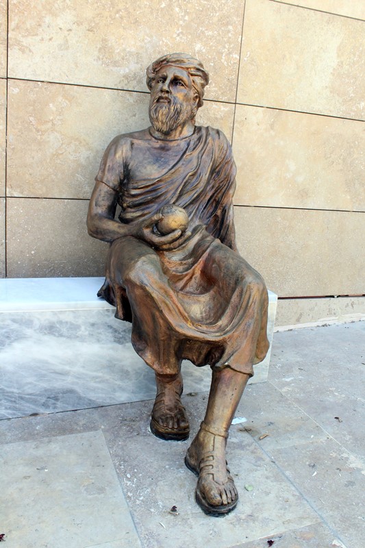 İzmir’de heykel tartışması