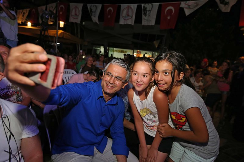 Karşıyaka’nın parklarında ‘konser’ zamanı