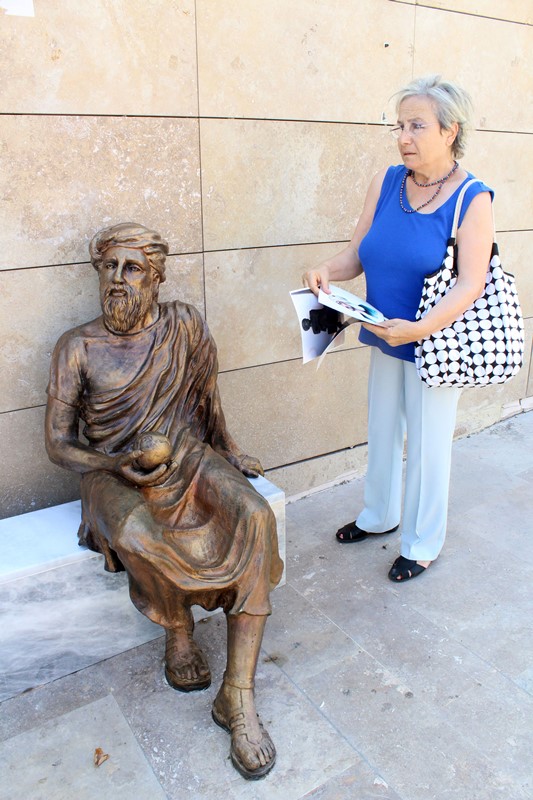 İzmir’de heykel tartışması