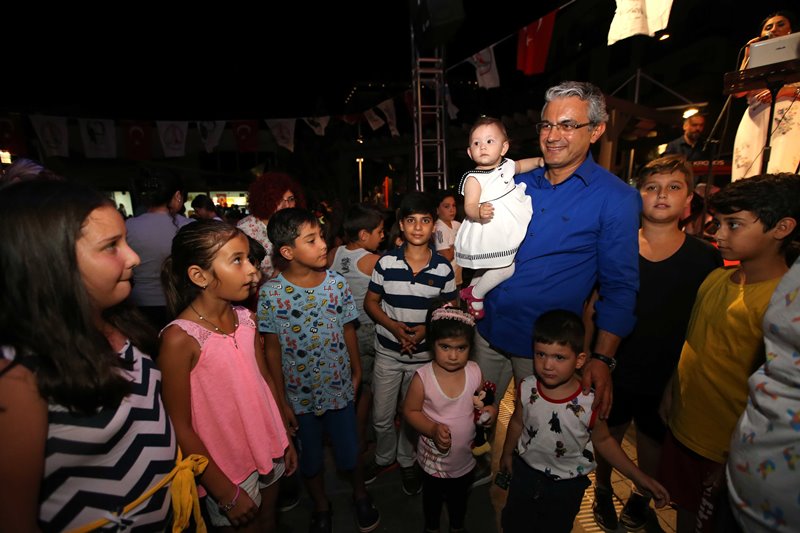Karşıyaka’nın parklarında ‘konser’ zamanı