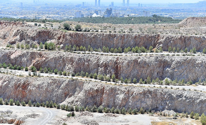 Taş ocağına 'yeşil gerdanlık'