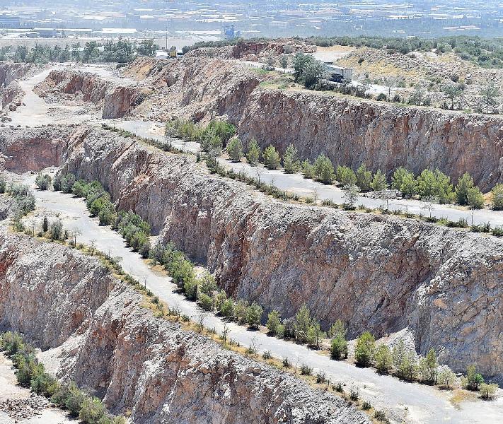 Taş ocağına 'yeşil gerdanlık'