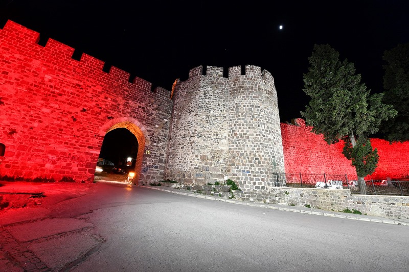 İzmir 'Tarih' yazıyor