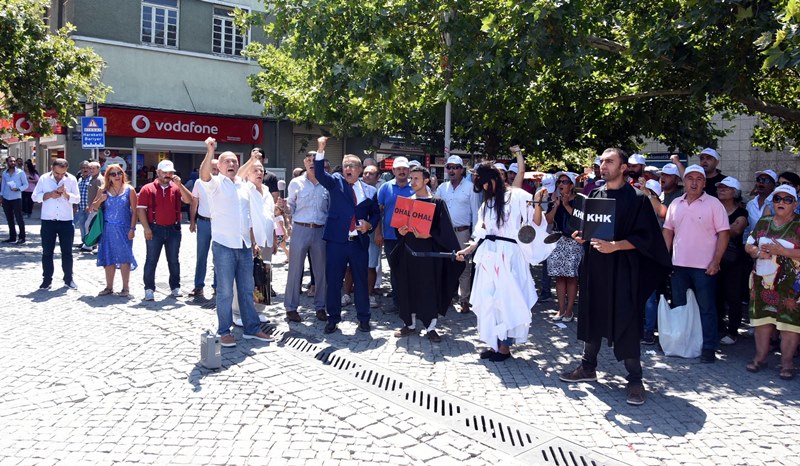 CHP Konak'tan OHAL ve KHK isyanı