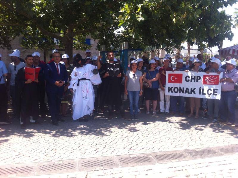 CHP Konak'tan OHAL ve KHK isyanı