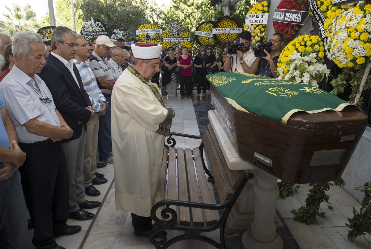 Depremde hayatını kaybeden Kurtoğlu toprağa verildi
