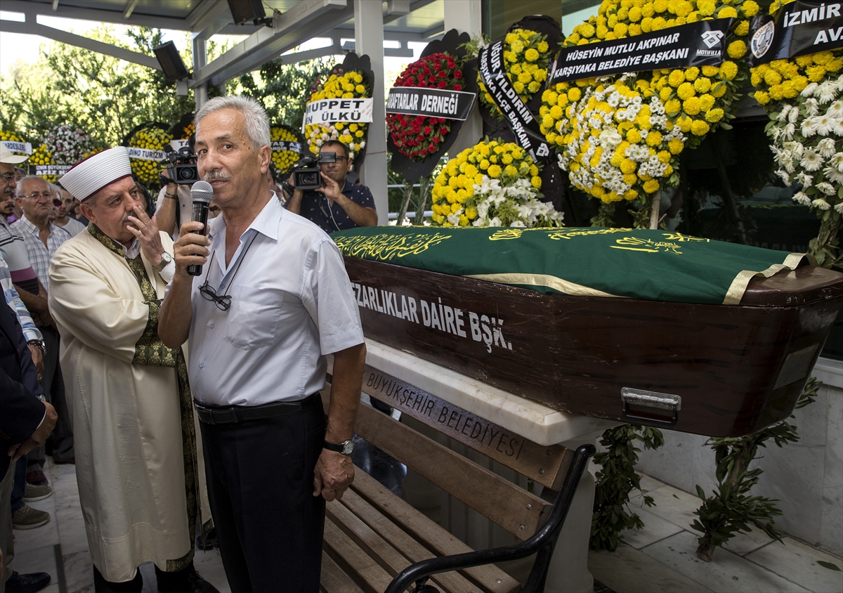 Depremde hayatını kaybeden Kurtoğlu toprağa verildi