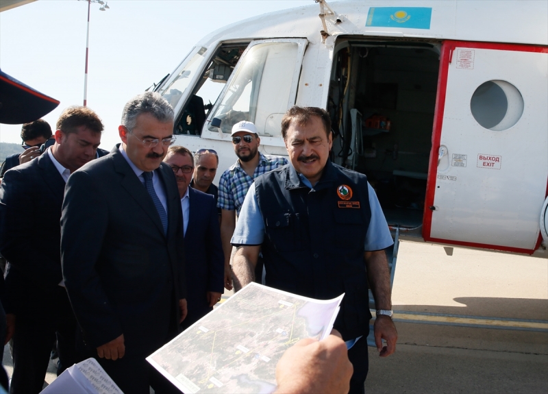 Bayındır'da yanan ormanlık alan böyle görüntülendi