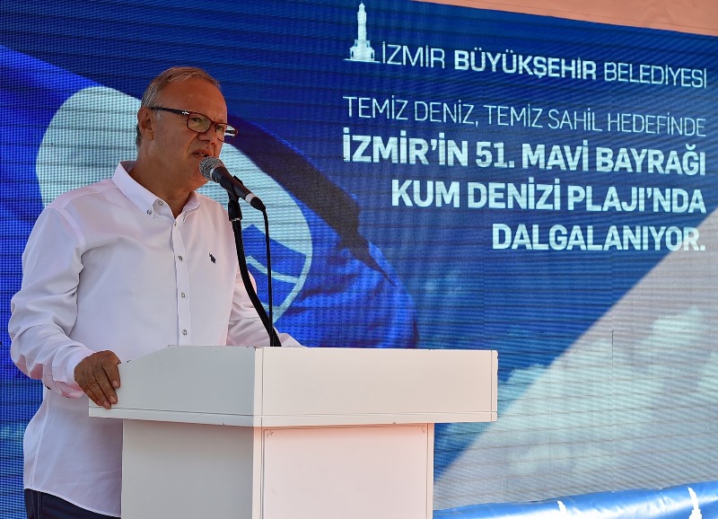 İzmir Körfezi'ne ilk Mavi Bayrak