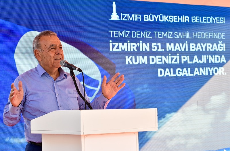 İzmir Körfezi'ne ilk Mavi Bayrak