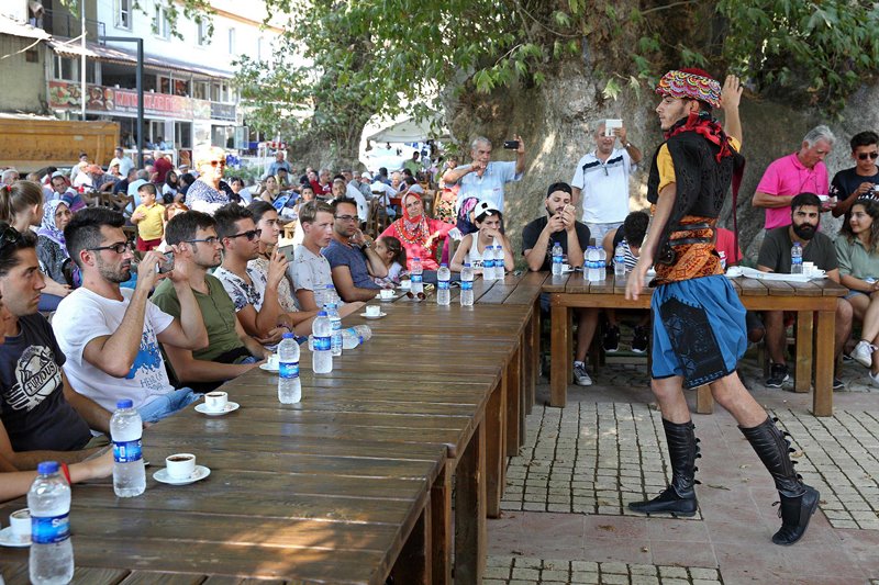 Avrupalı gençler Buca'yı çok sevdi