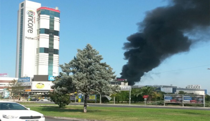 Ege Park'ta korkutan yangın