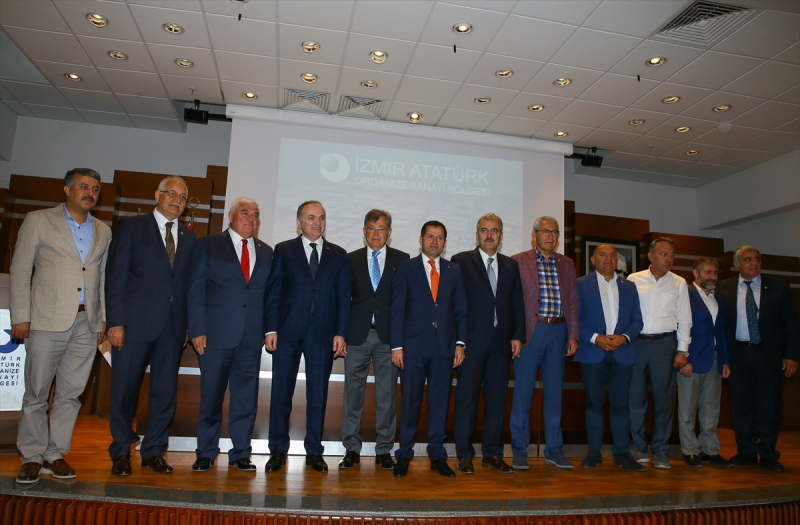 Bilim Sanayi ve Teknoloji Bakanı Özlü, İzmir'de
