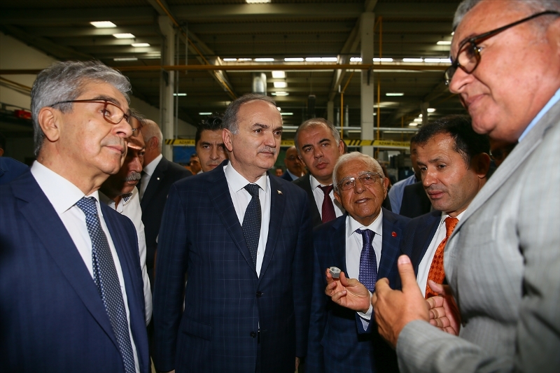 Bilim Sanayi ve Teknoloji Bakanı Özlü, İzmir'de