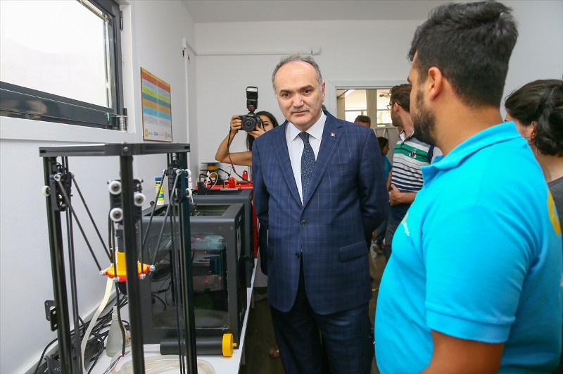 Bilim Sanayi ve Teknoloji Bakanı Özlü, İzmir'de