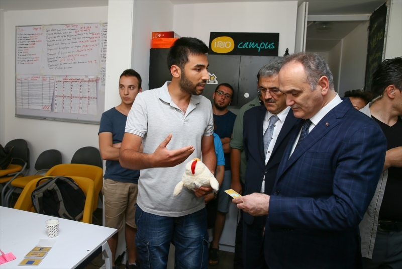 Bilim Sanayi ve Teknoloji Bakanı Özlü, İzmir'de