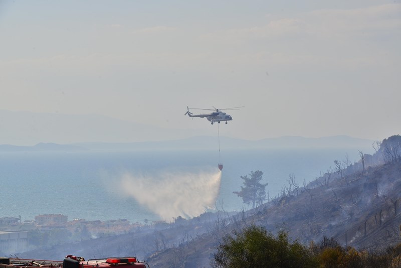 İzmir'de korkutan yangın...