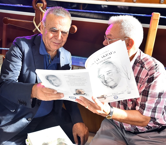 Başkan fuarda yorgunluk attı