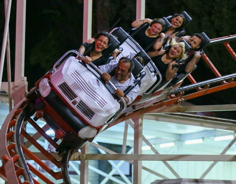 Bir İzmir Fuar klasiği: Lunapark