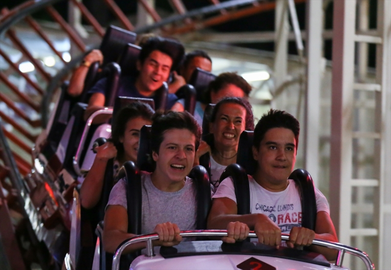 Bir İzmir Fuar klasiği: Lunapark