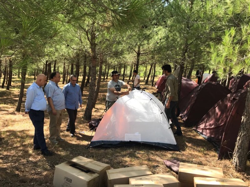 Kurultay alanında 'atletli' başkan