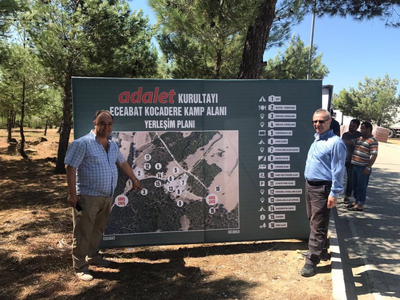 Kurultay alanında 'atletli' başkan