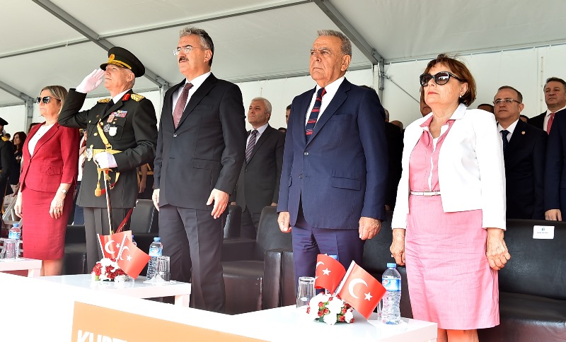 İzmir'de 30 Ağustos coşkusu
